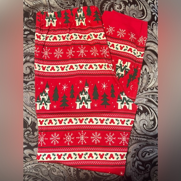 Women’s Disney Christmas Pajamas (NWT) - Size Large - Picture 4 of 8